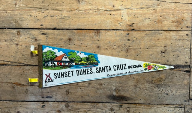 - SOLD - Vintage USA Kampgrounds of America , Inc - Sunset Dunes ,Pennant  SANTA CRUZ - Americana